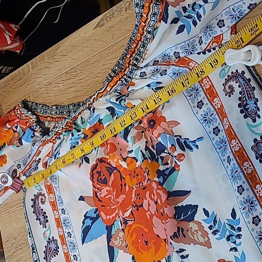 ROOMMATES BLOUSE - Picture 4 of 8